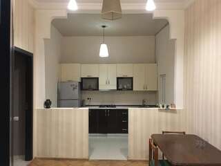 Гостевой дом Old Tbilisi 27 Тбилиси Трехместный номер-30