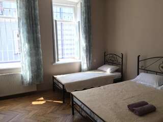 Гостевой дом Old Tbilisi 27 Тбилиси Трехместный номер-7